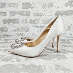 Badgley Mischka Cher White Satin Crystal Buckle Pumps F518